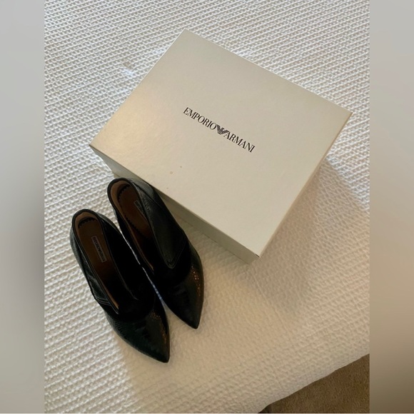 ARMANI Black Bootie Pump Heel SIZE 38 Pointed toe closed toe textured upper - Picture 8 of 13